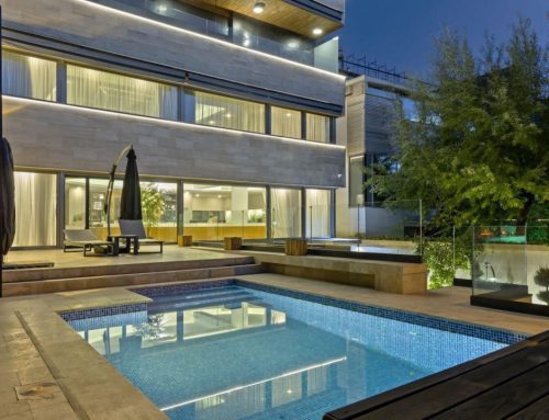 Luxury Lakeside Living: Floreasca villa with Outdoor Pool and Stunning View